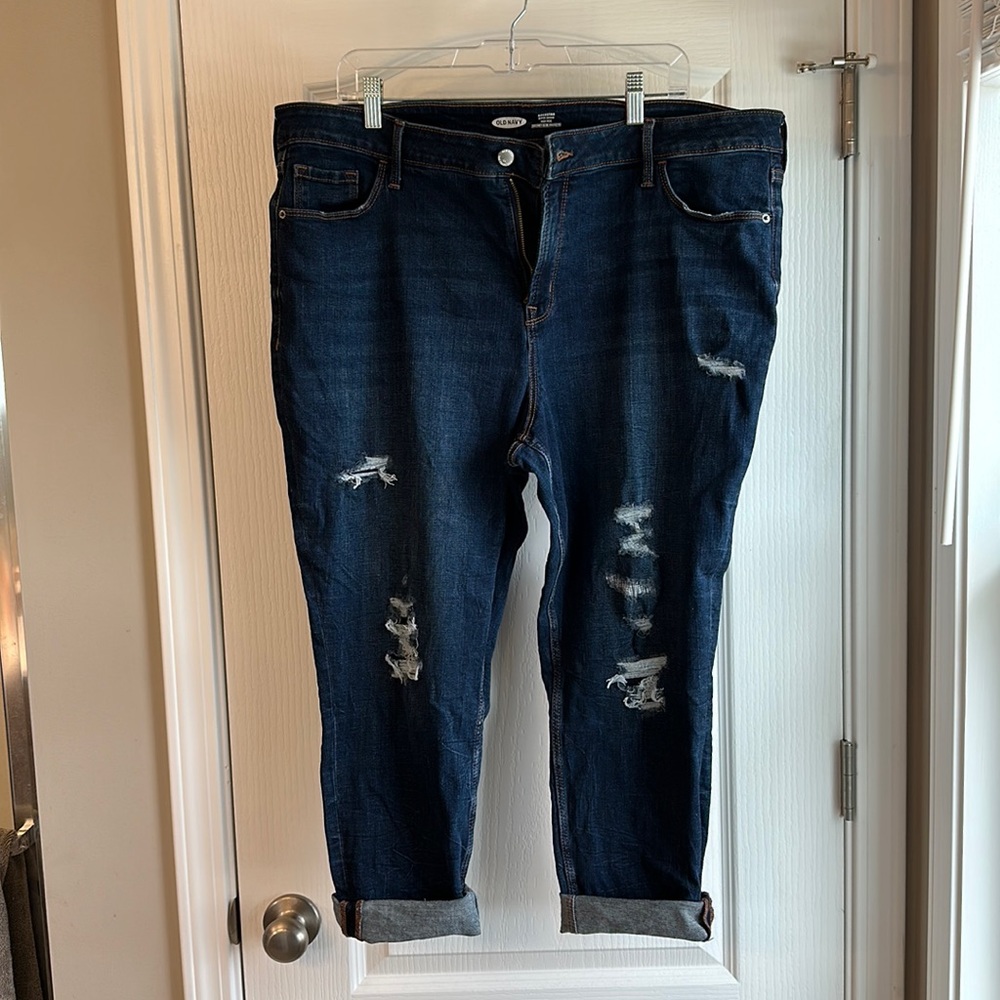 Old Navy Rockstar Super Skinny high rise jeans.